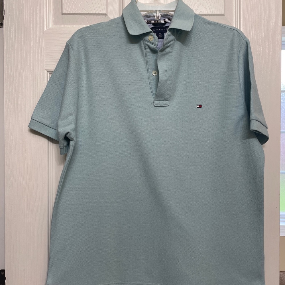 ⬇️Tommy Hilfiger men’s shirt